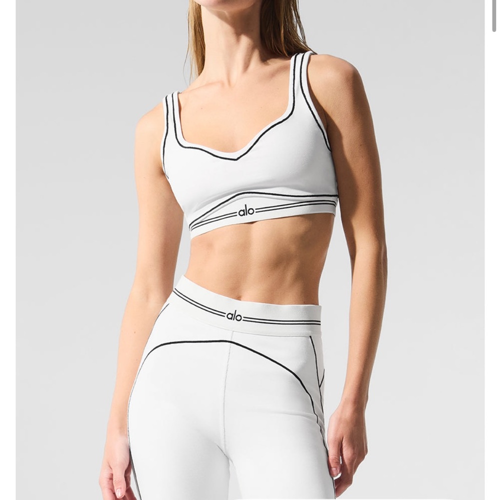 ALO Yoga Women's White Sports Bra and Leggings Set
